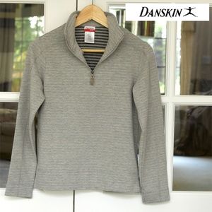 Danskin Gray Long Sleeve Top, Size Small